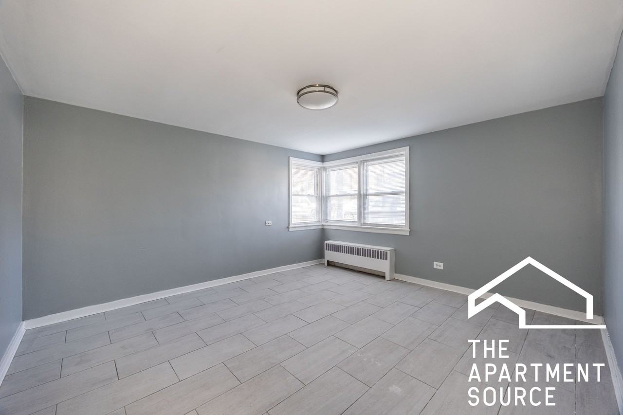 6725 N California Ave #GN - Photo 6 of 12