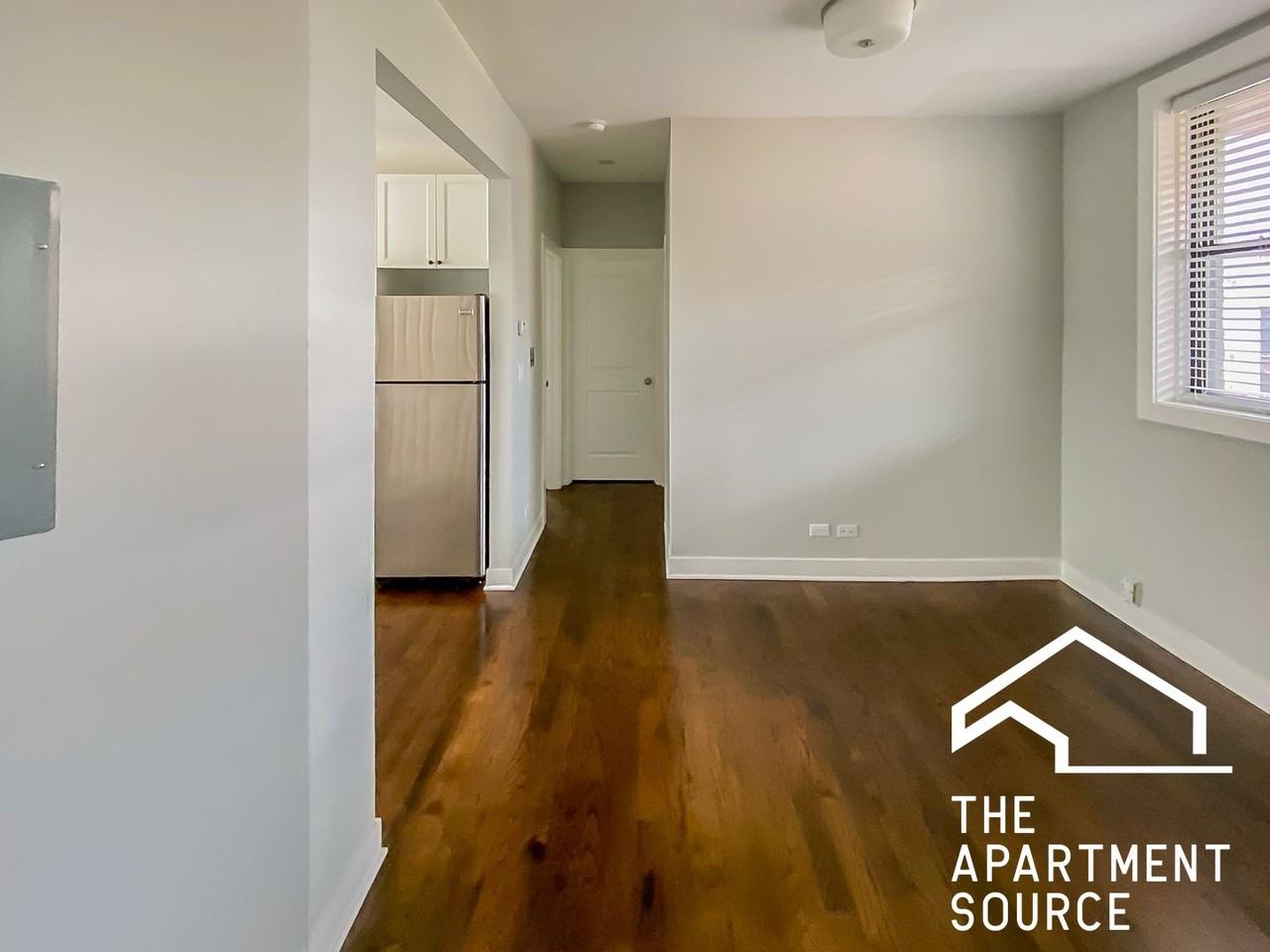 1608 W Belle Plaine Ave #2 - Photo 3 of 14