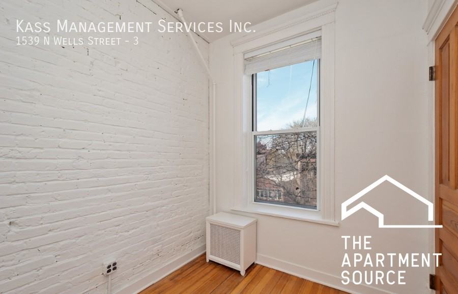 1539 N Wells St #3 - Photo 4 of 7