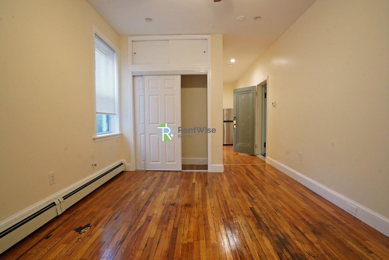 1844 Commonwealth Ave #8 - Photo 2 of 15