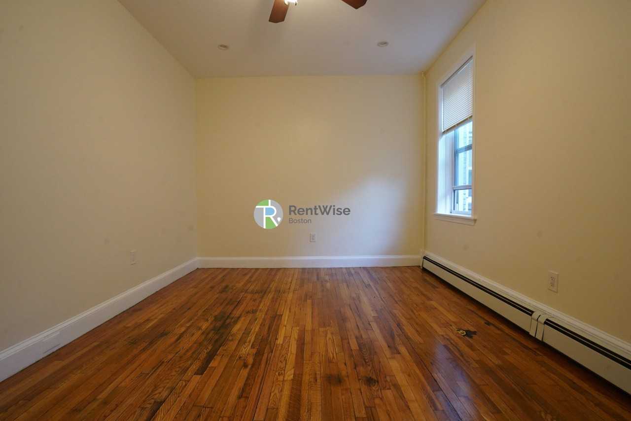 1844 Commonwealth Ave #8 - Photo 4 of 15