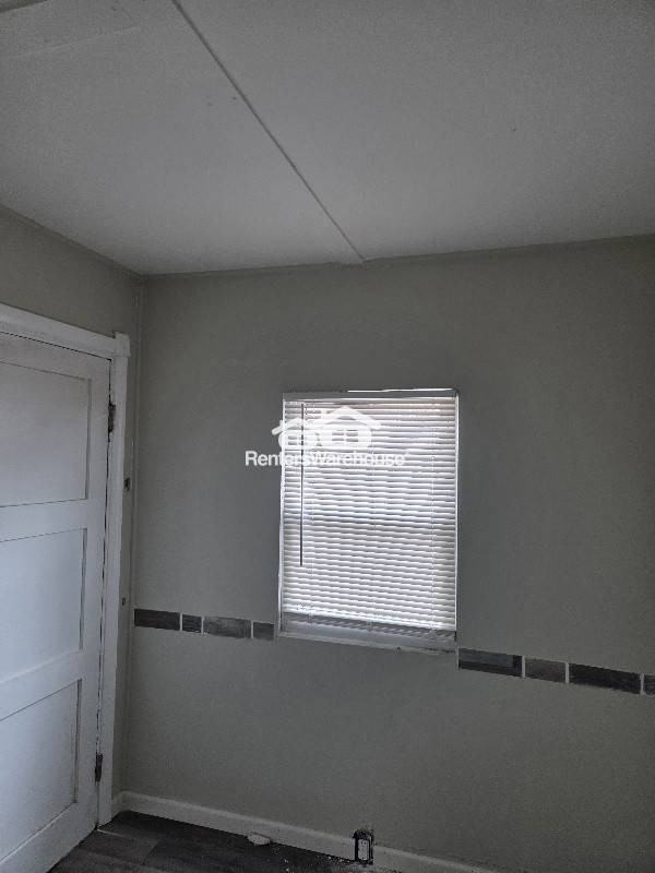 3829 Pennsylvania Ave - Photo 2 of 11