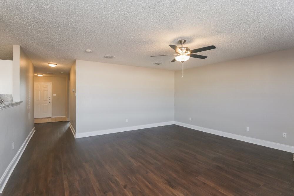 1476 Hickory Creek Ln - Photo 5 of 16