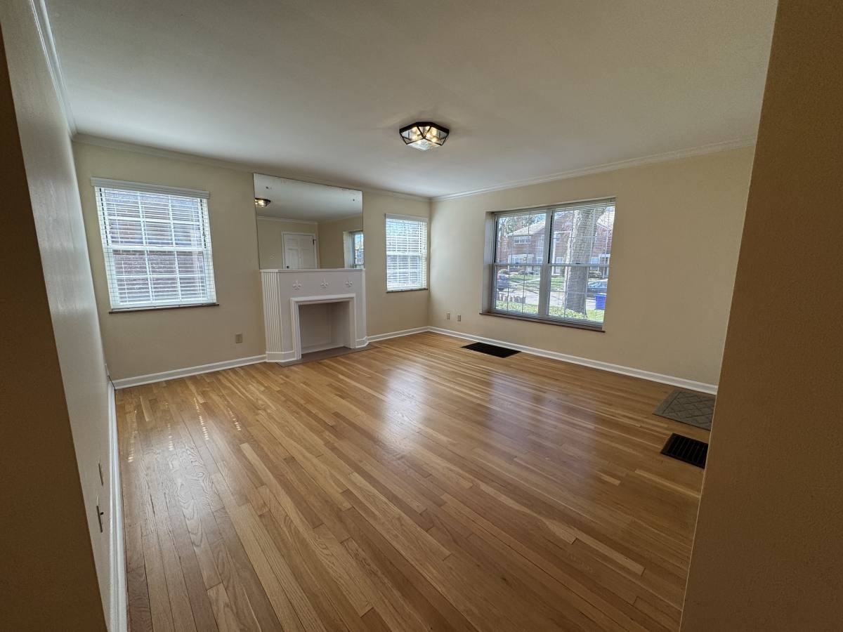 802 Kenwick Rd - Photo 4 of 12