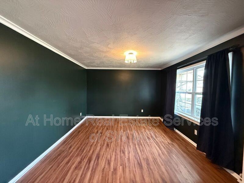 2373 S Florence Ave - Photo 2 of 10