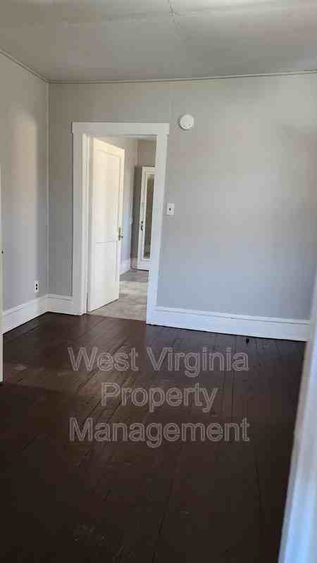 317 Main St - Photo 6 of 17