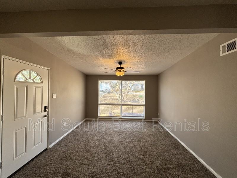 15 Ivy Dr - Photo 2 of 8