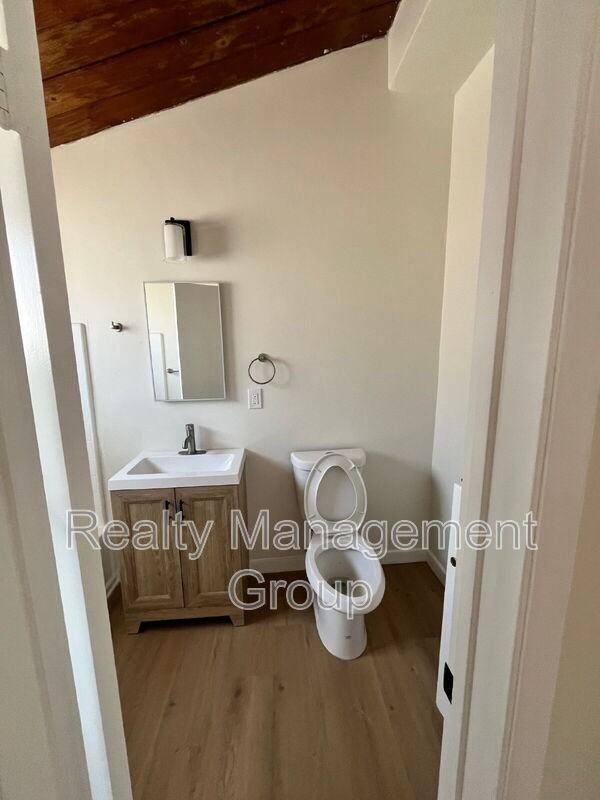 4287 51st St - Photo 7 of 9