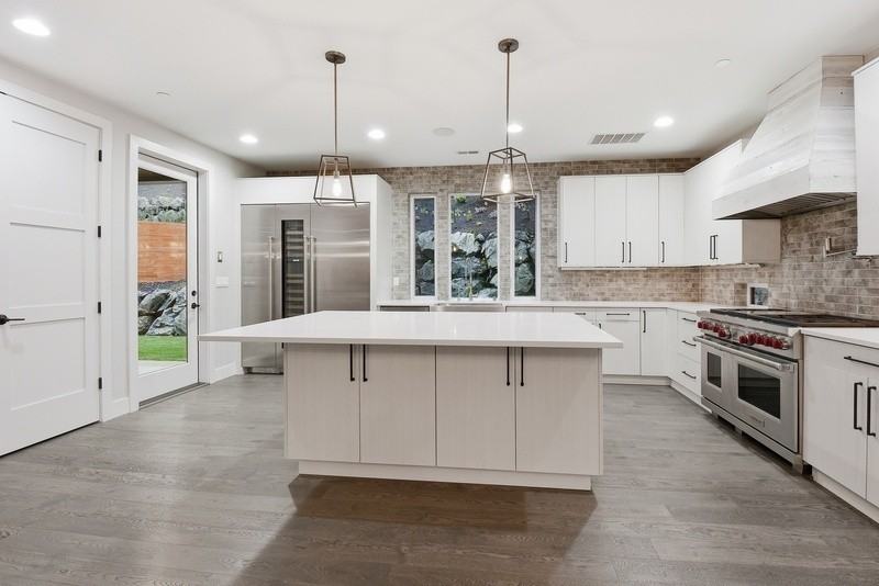 332 13th Ave - Photo 6 of 26