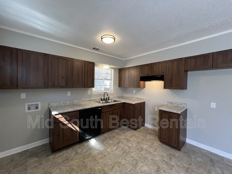 599 Semple Ave - Photo 6 of 13