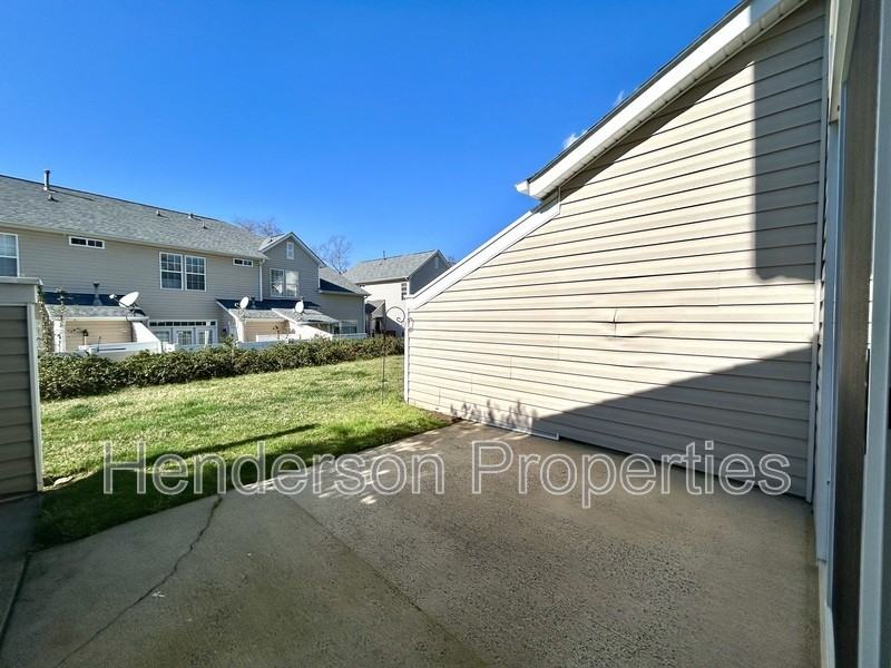 1513 Sylvia Ct - Photo 4 of 5