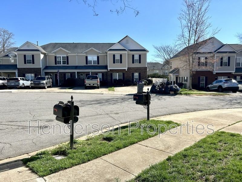 1513 Sylvia Ct - Photo 5 of 5