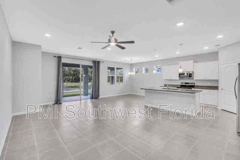 13706 Woodbridge Ter - Photo 5 of 28