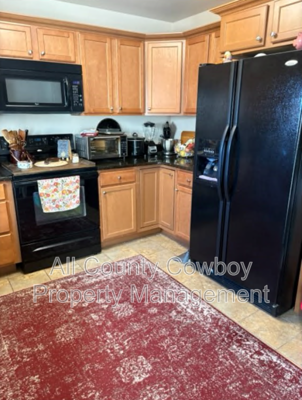 2154 Franklin St - Photo 2 of 12