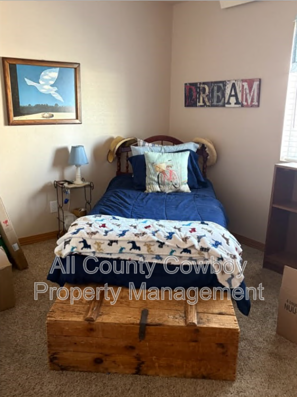 2154 Franklin St - Photo 6 of 12