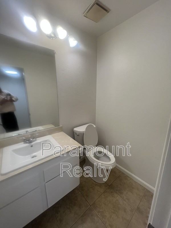 1120 Kenwal Rd #B - Photo 4 of 19