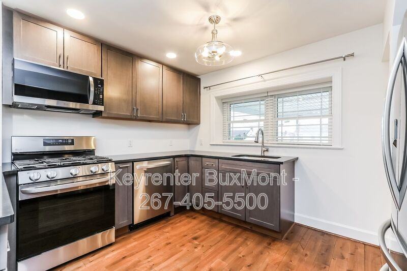 529 B St - Photo 3 of 18