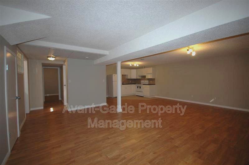 51 Lambert Cres - Photo 2 of 26