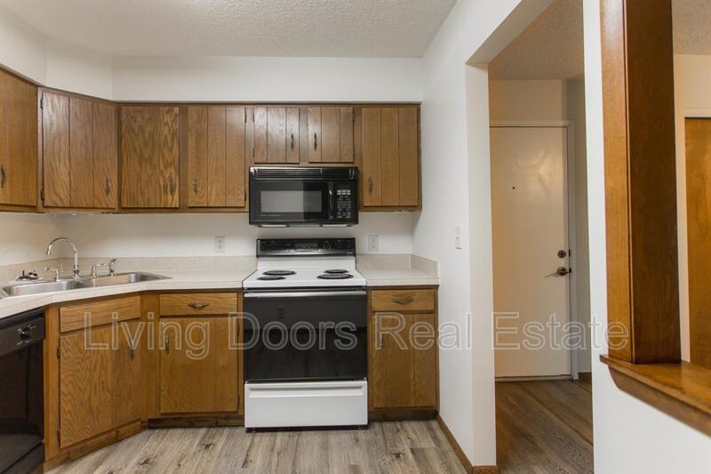 1935 N Lincoln Ave #408 - Photo 2 of 20