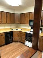 featured image of 1935 N Lincoln Ave #104