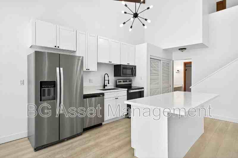 2079 Ascot Dr #240 - Photo 7 of 50