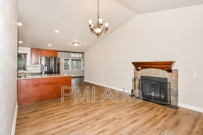 320 166th Pl Se - Photo 6 of 17