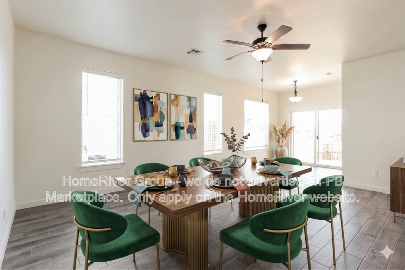 320 W 3rd St - Photo 4 of 23