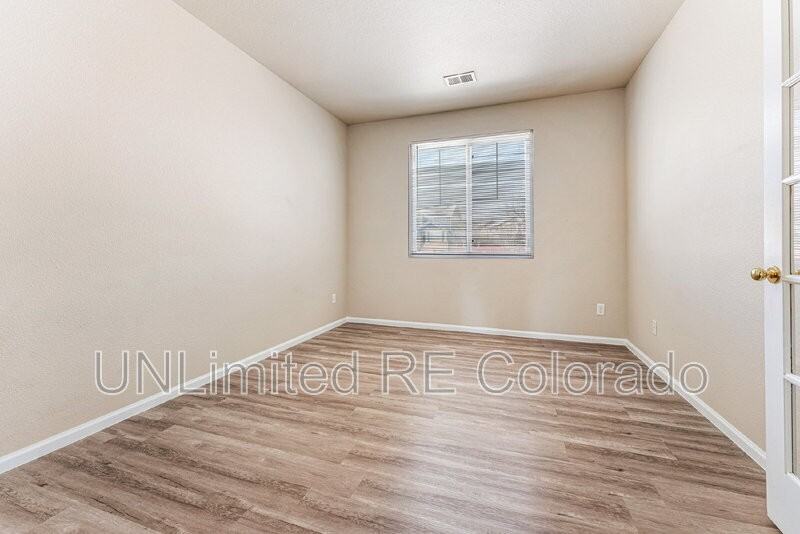 3740 S Tempe Way - Photo 7 of 25