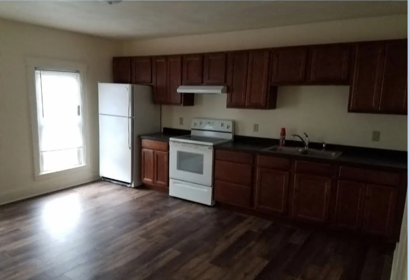 314 1/2 S Jackson St - Photo 5 of 10