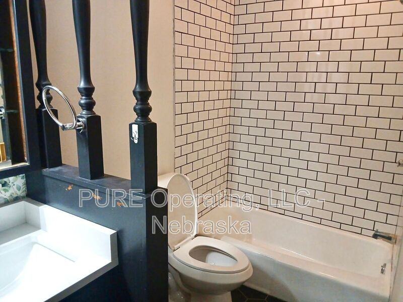 120 N 6th St #10 - Photo 5 of 23