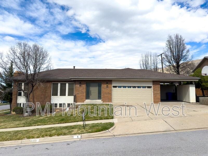 345 S.E. - Photo 3 of 50