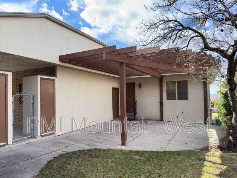 345 S.E. - Photo 7 of 50