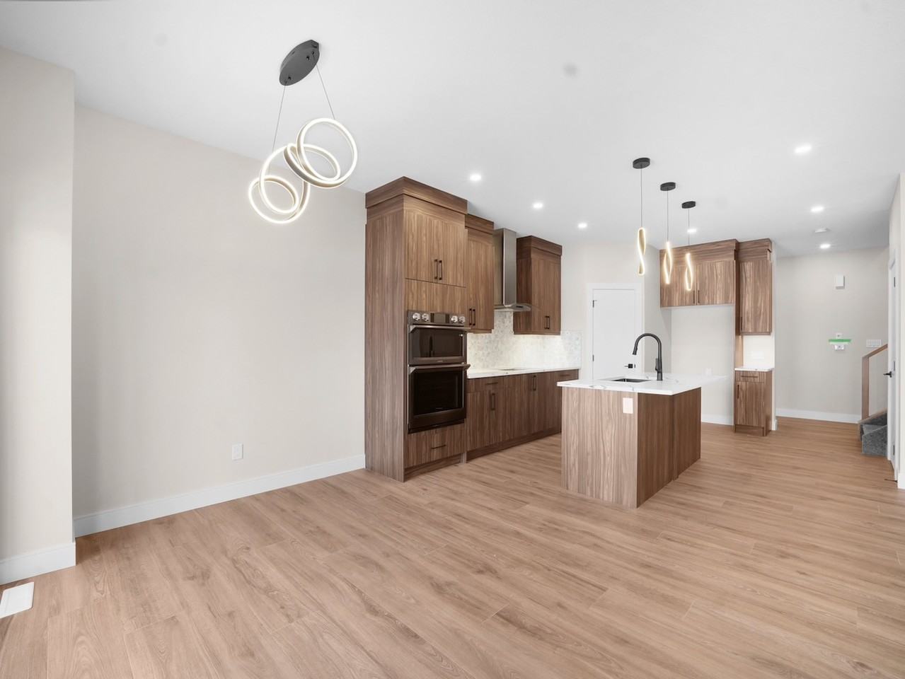 46 Waverly Way - Photo 6 of 49