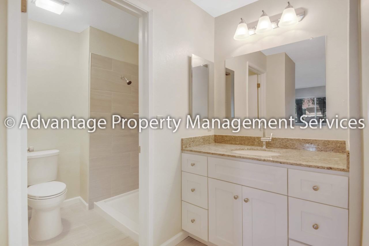 106 Compton Cir #B - Photo 6 of 15