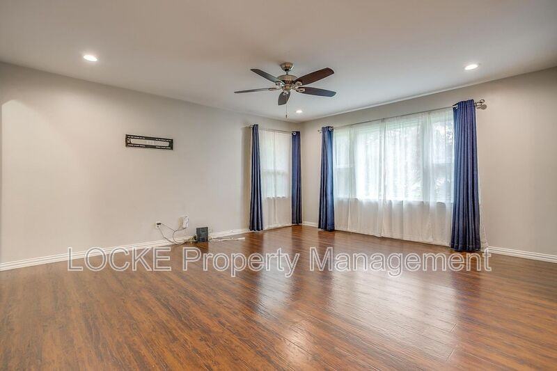 902 Churchill Rd - Photo 6 of 16