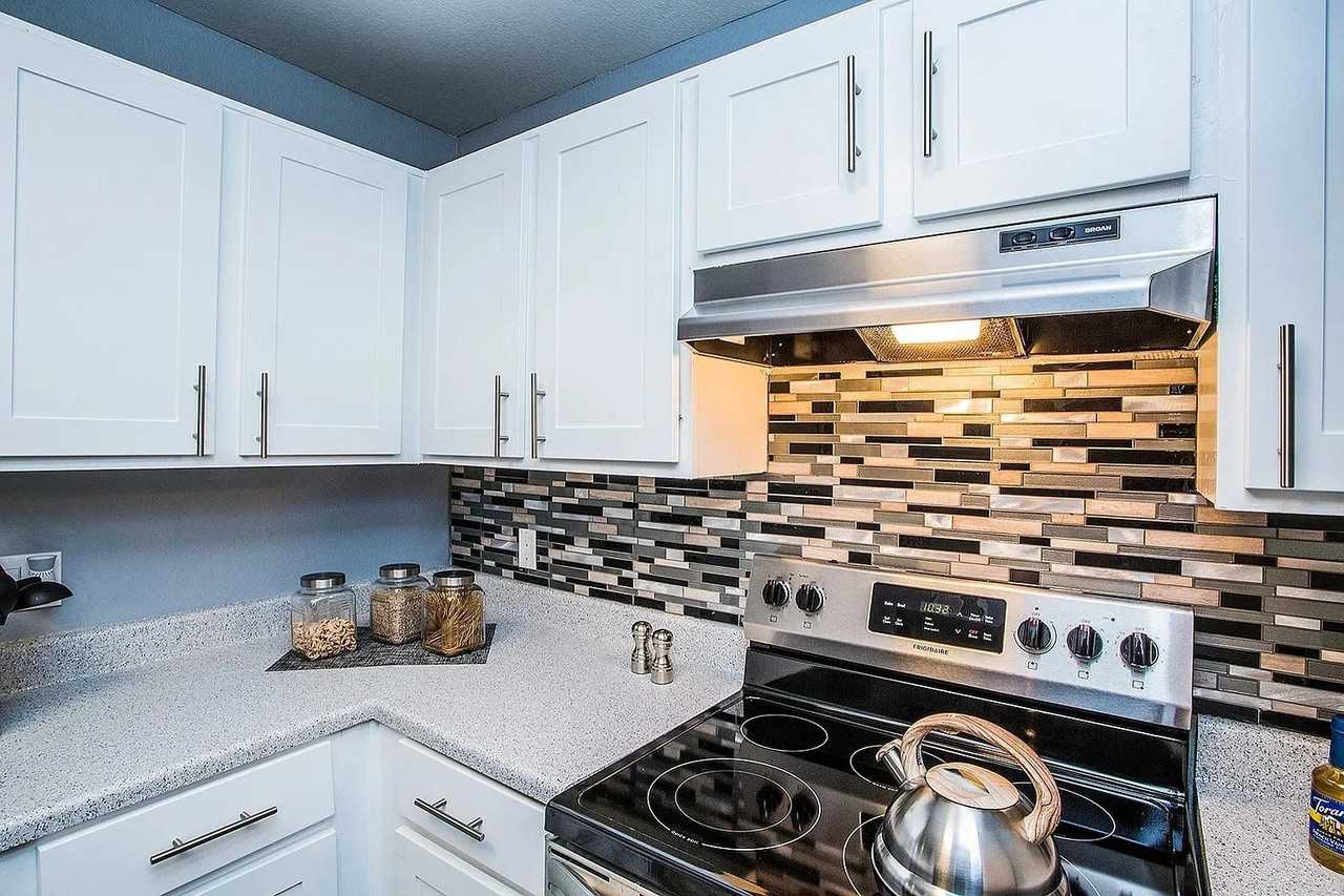 1700 E Viking Rd - Photo 5 of 10