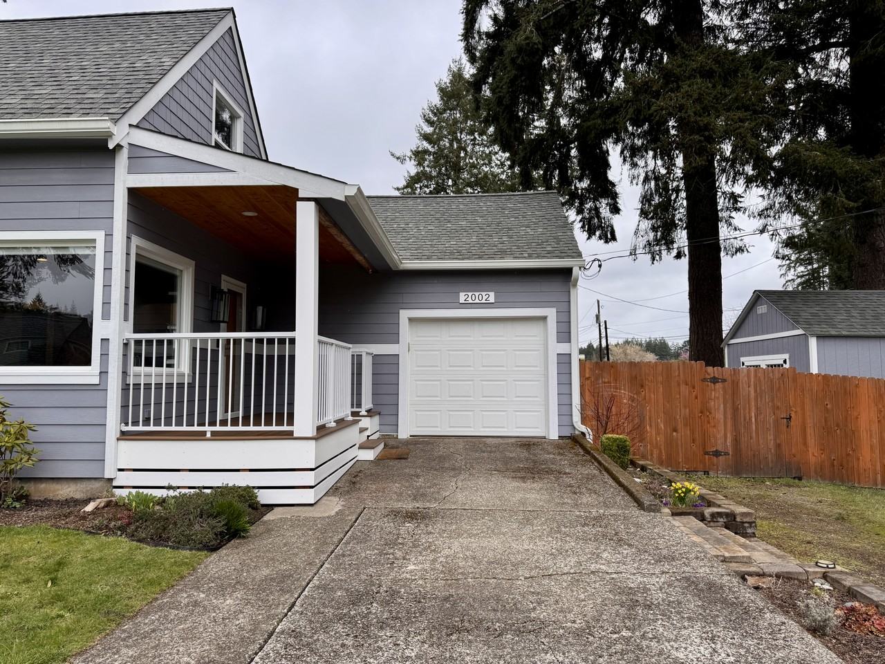 2002 Patterson Rd - Photo 3 of 28