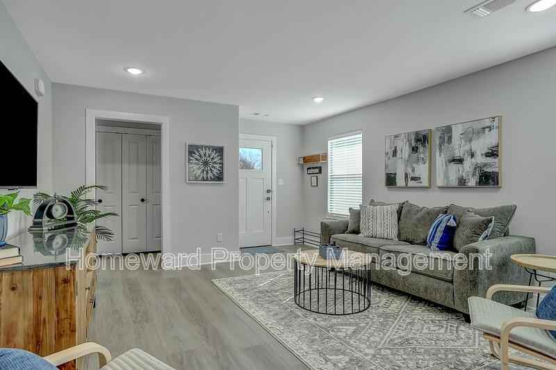 731 Layne Dr - Photo 3 of 18