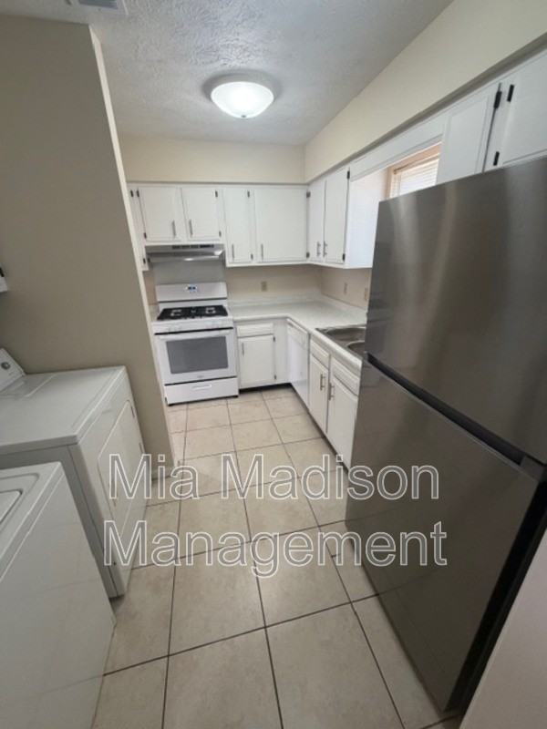 11 Peach Ct - Photo 7 of 17