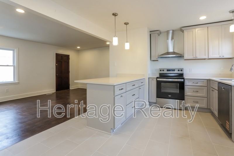 921 Shamrock Ave - Photo 4 of 5