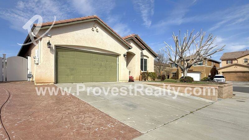 13272 Sunland St - Photo 2 of 26