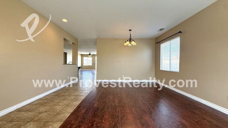 13272 Sunland St - Photo 5 of 26