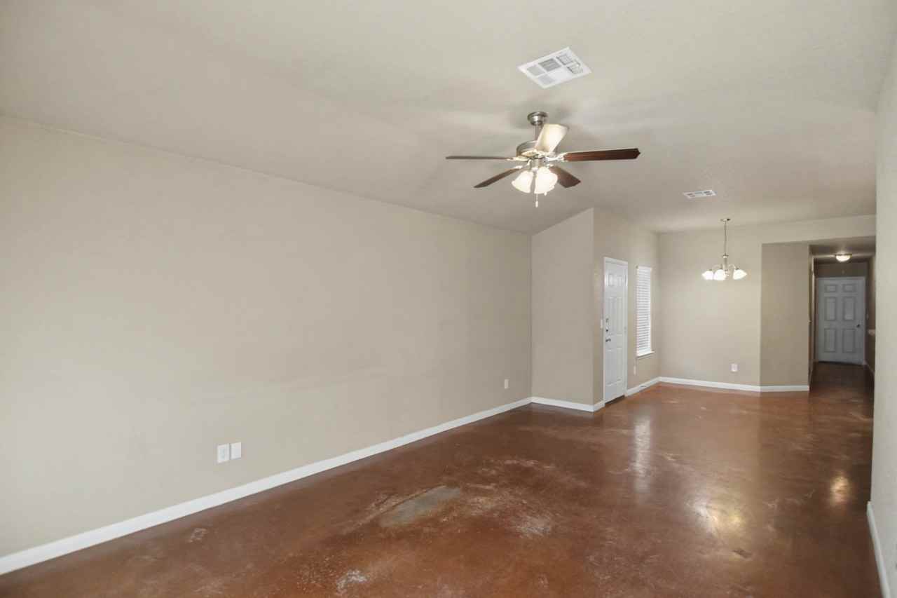 1423 Hopi Trl - Photo 6 of 13