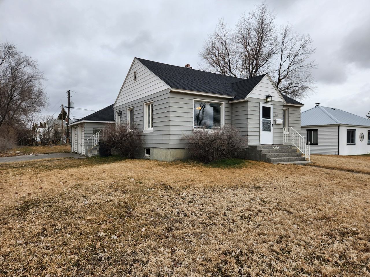 145 E Crowley St - Photo 2 of 19