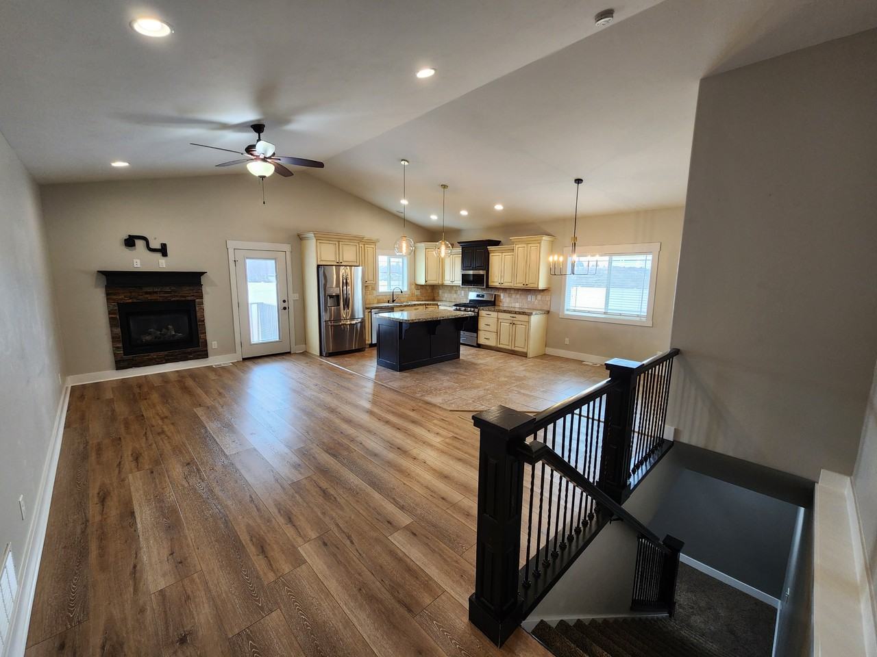 3700 Potomac Way - Photo 2 of 27