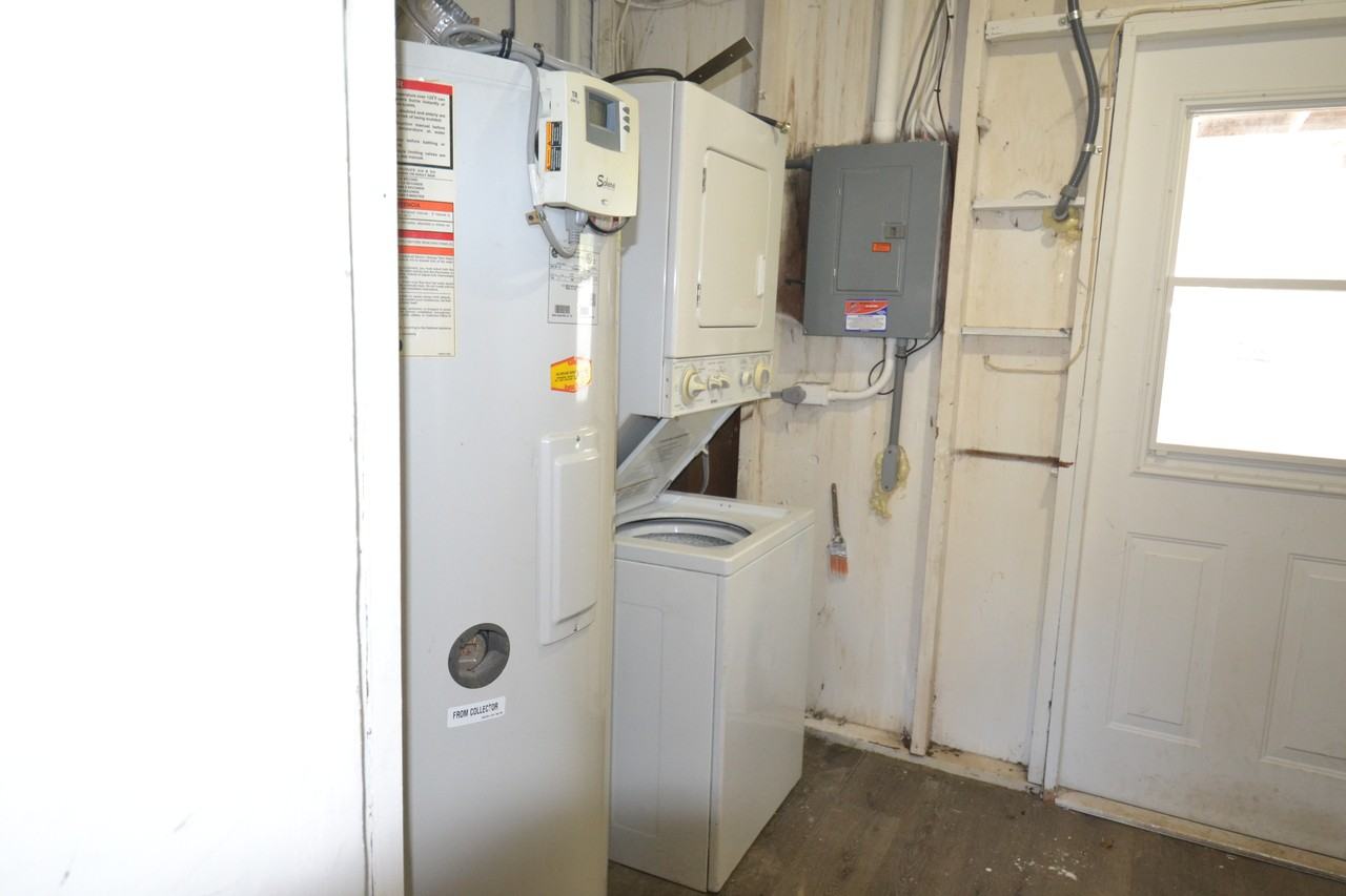 11465 92nd St - Photo 7 of 50