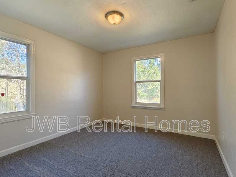 616 E 61st St - Photo 6 of 9