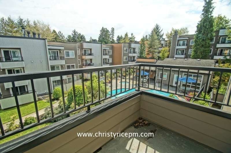 718 Kirkland Cir #B302 - Photo 6 of 20