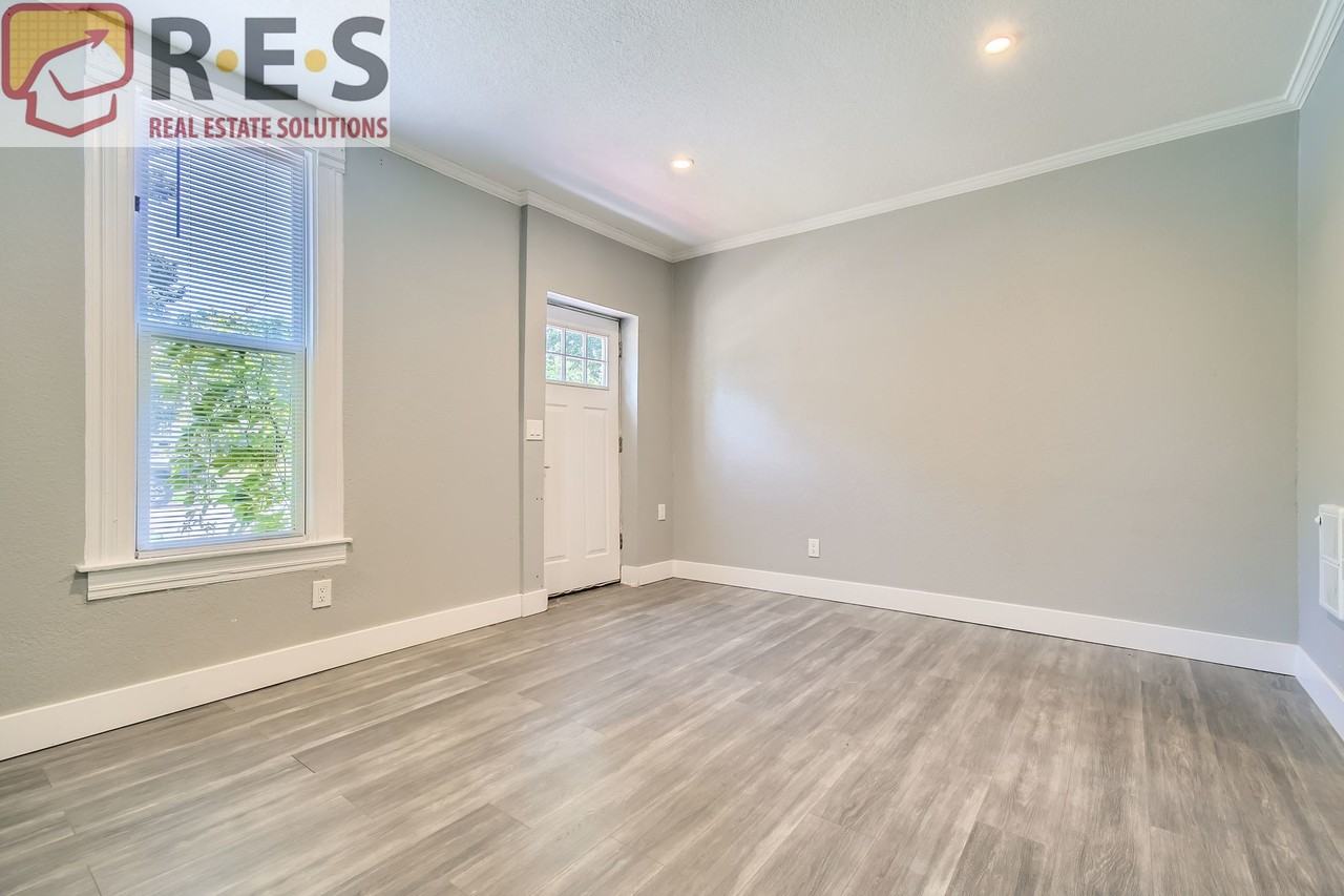 2163 S Gilpin St - Photo 5 of 11