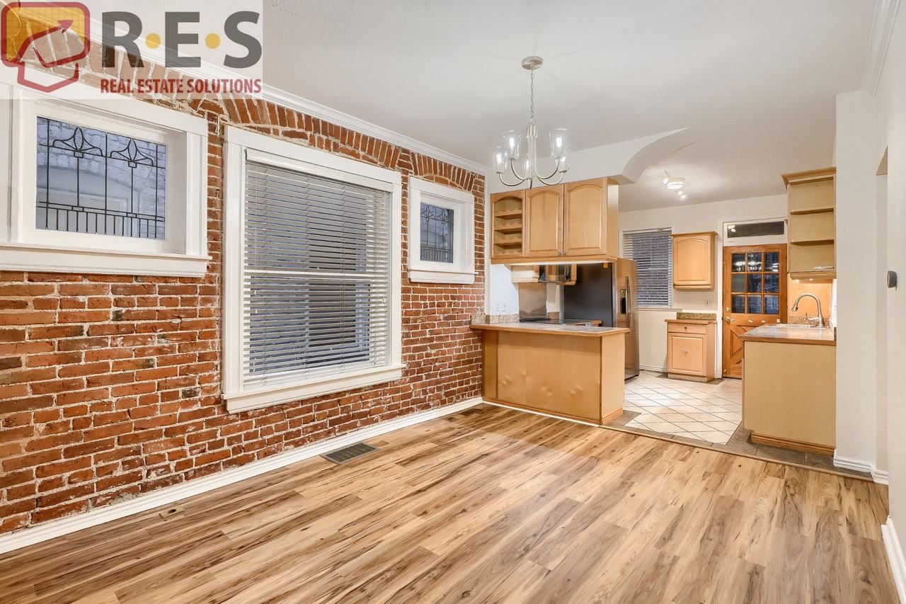 2106 E 17th Ave - Photo 2 of 16